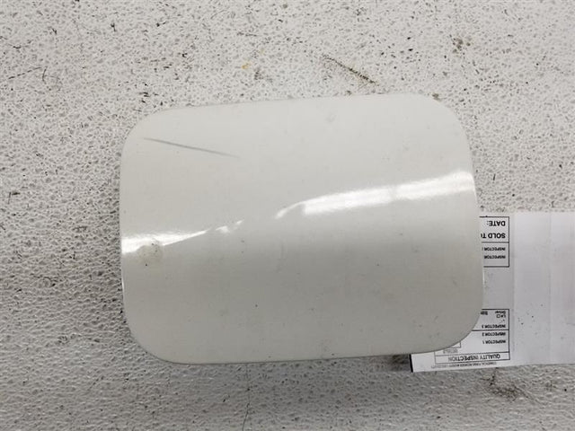 SDN- FUEL FILLER DOOR - WHITE(QAA)