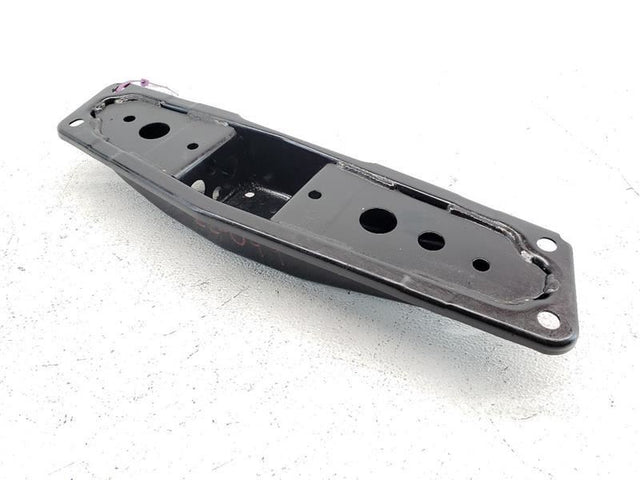 RWD- TRANSMISSION LOWER CROSSMEMBER