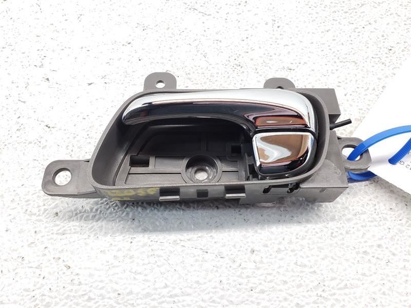 SDN- R/L INTERIOR DOOR HANDLE