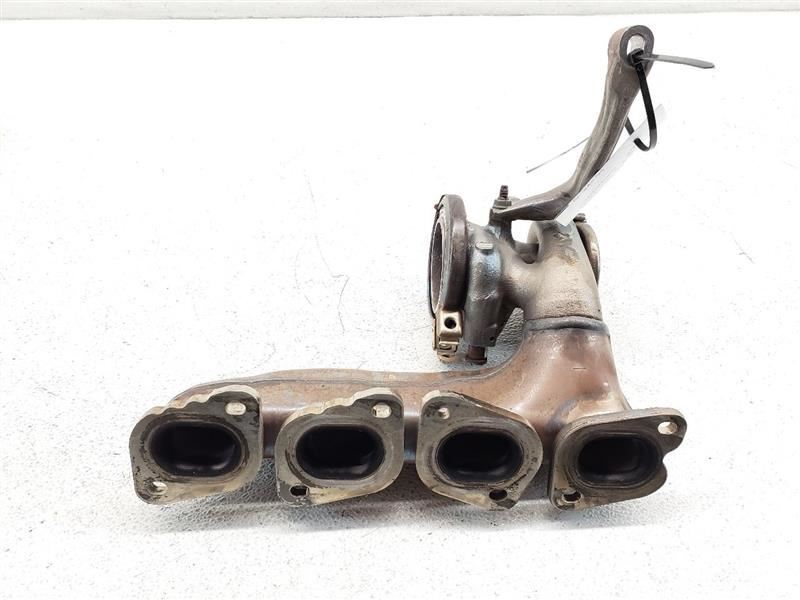 2.0 EXHAUST MANIFOLD*