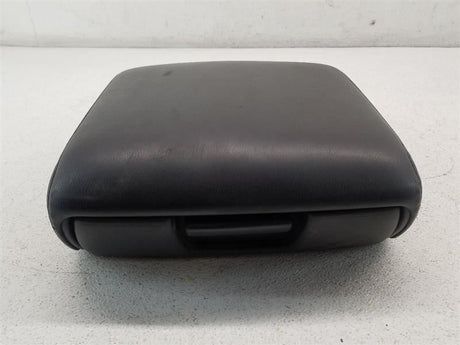 CENTER ARMREST -- BLACK(G)