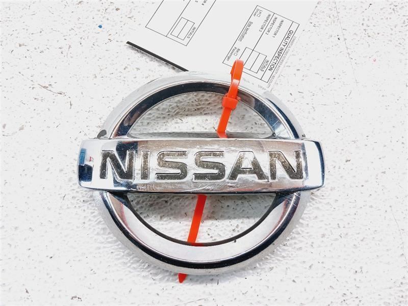 FRONT GRILLE EMBLEM