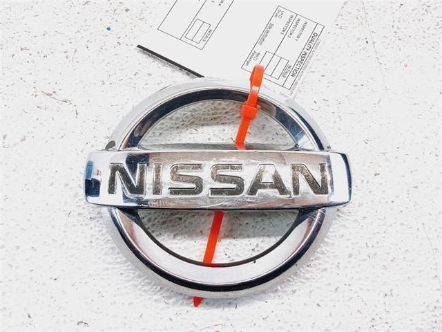 FRONT GRILLE EMBLEM