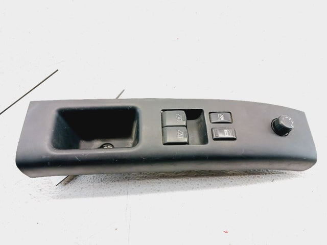 F/L DOOR WINDOW SWITCH-BLK(G)