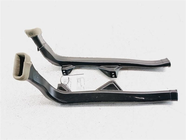 DSH AIR DEFROSTER DUCT PAIR X2