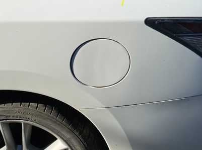 FUEL FILLER DOOR - WHITE(QX3)