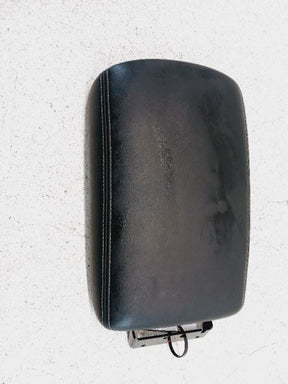 CENTER ARMREST- BLACK(G)