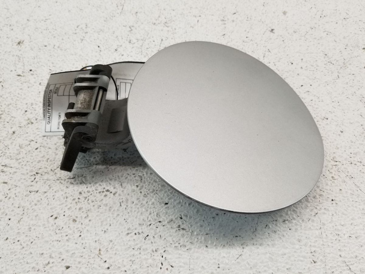 FUEL FILLER DOOR- SILVER(KY0)