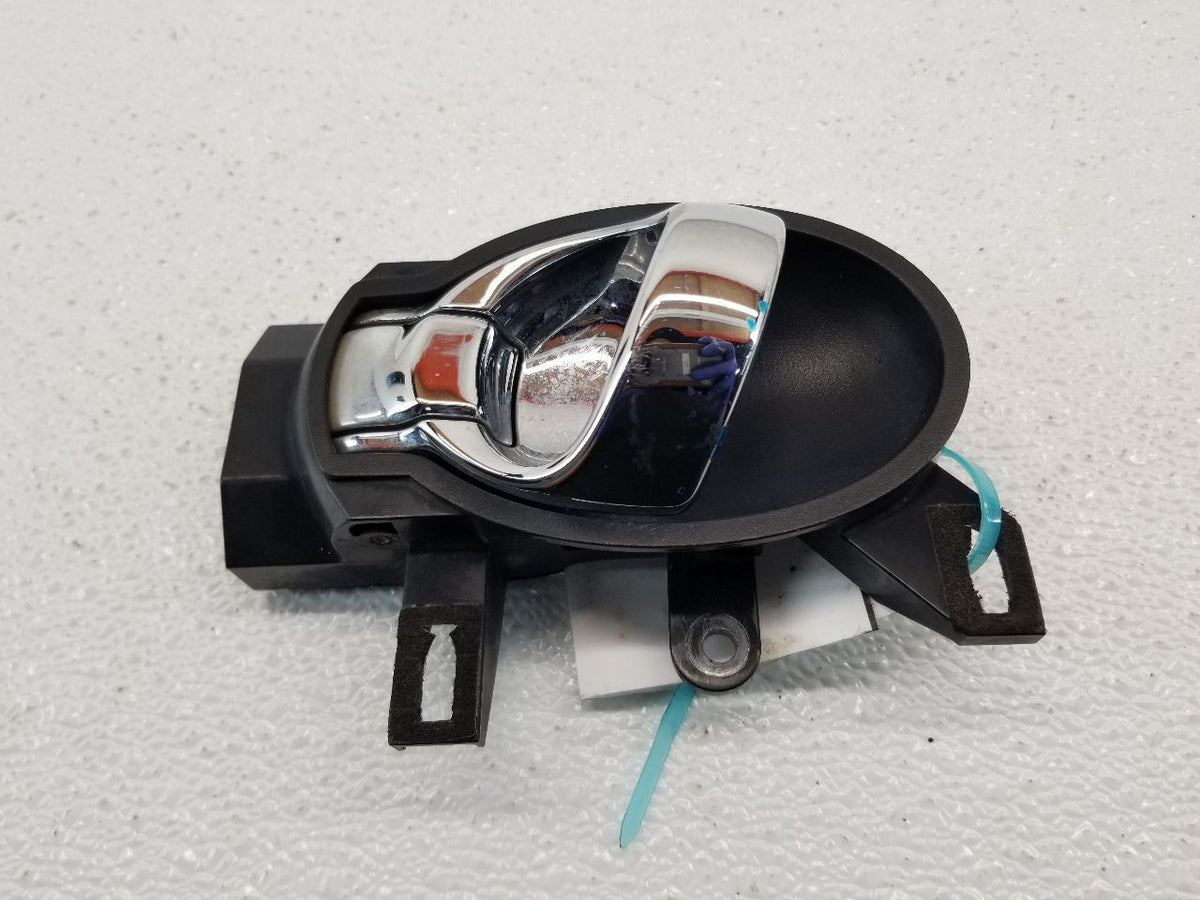 R/L INT DOOR HANDLE