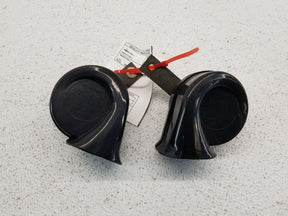 HORN PAIR X2