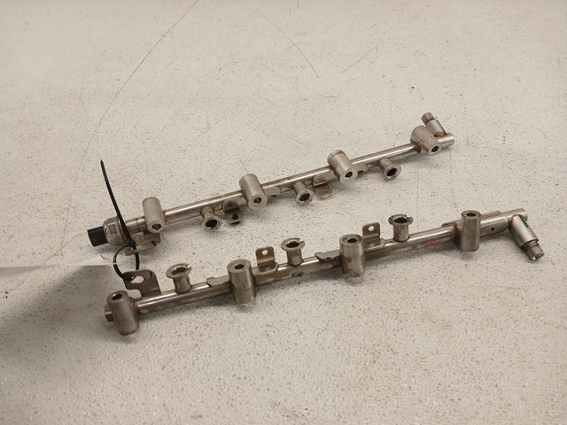 FUEL RAIL X2 *