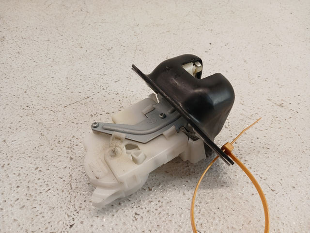 REAR TRUNK LATCH ASSY