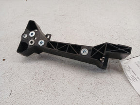 F/L RAD SUPPORT BRACKET