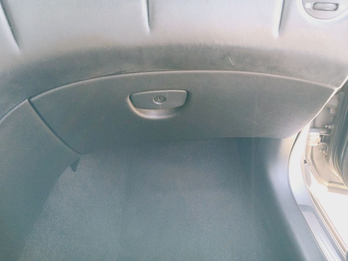 LOWER GLOVE BOX- BLACK(G)