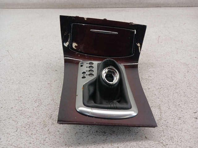 A/T- SHIFTER BEZEL W/ WOODTRIM