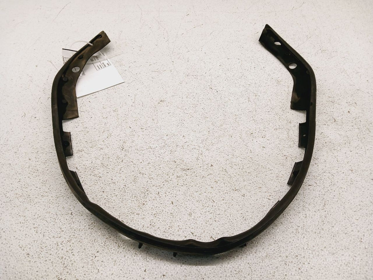 FRONT BUMPER UPPER SEAL