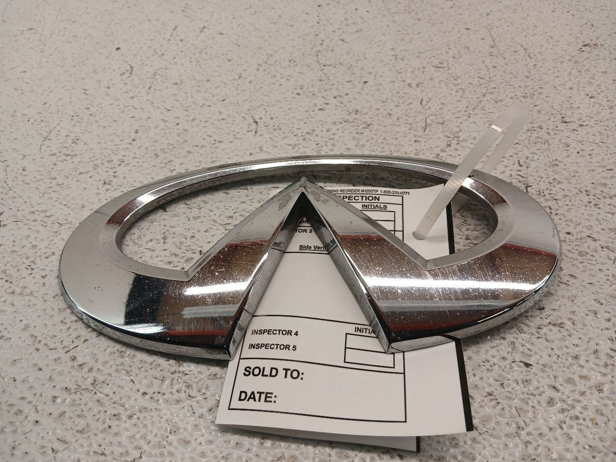 FRONT GRILLE EMBLEM