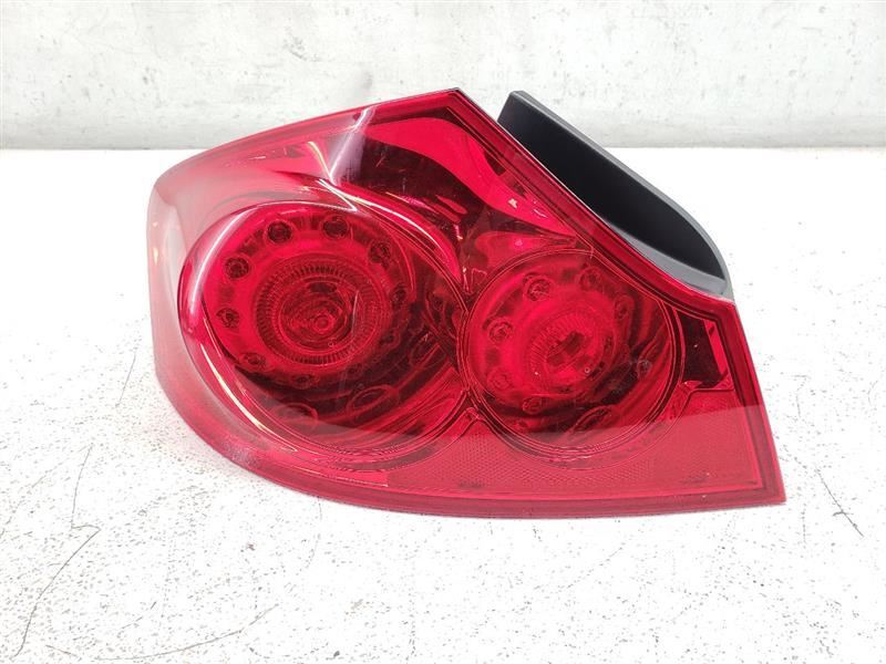 R/L TAIL LAMP, QRTR MTD