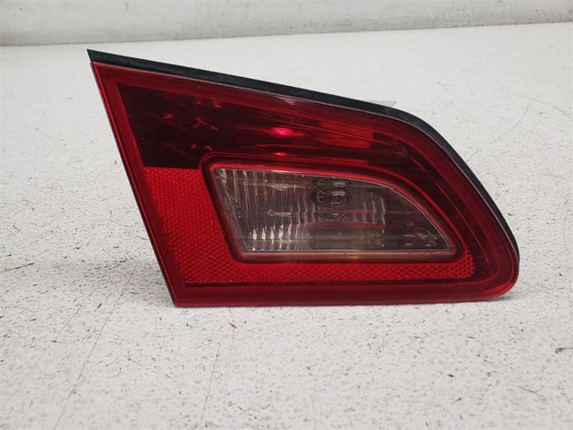 R/L TAIL LAMP, LID MTD