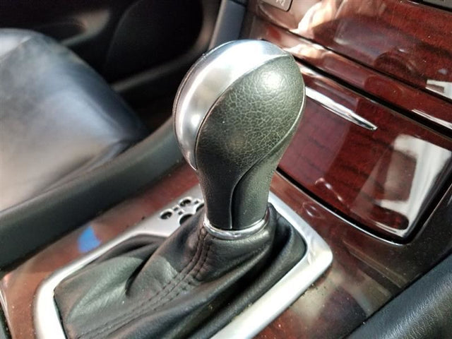 A/T- SHIFT KNOB - BLACK